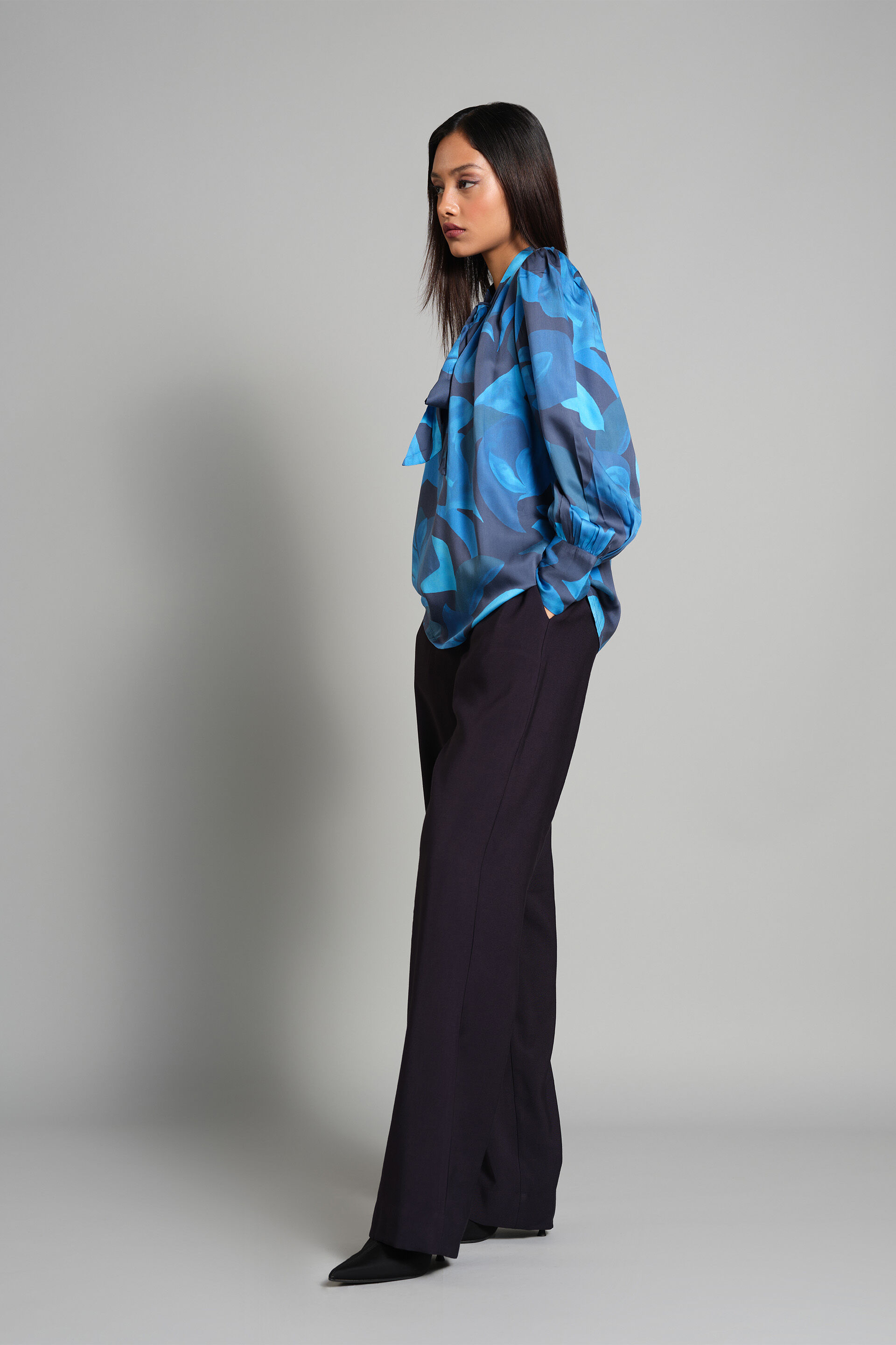 Waves Of The Ocean Top, Blue, image 3